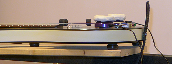 Einschwingen: Danelectro Longhorn Bass Einschwingen: Danelectro Longhorn Bass